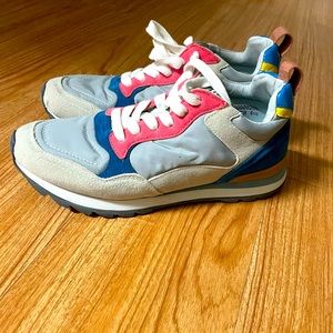 Shushop tennis shoes